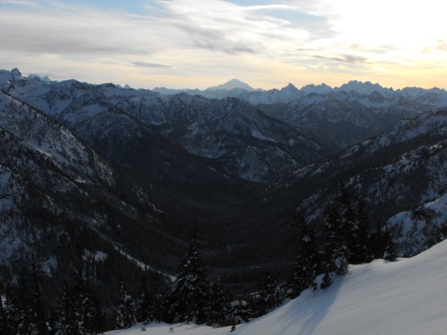 view sout from maple pass glacier peak in distance