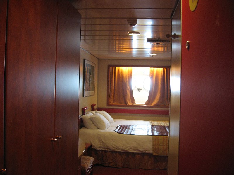 our first view of our cabin - nice!