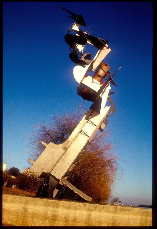 166605866_eff52 0093d_o