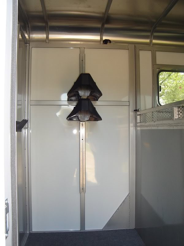 Adjustable Saddle Racks