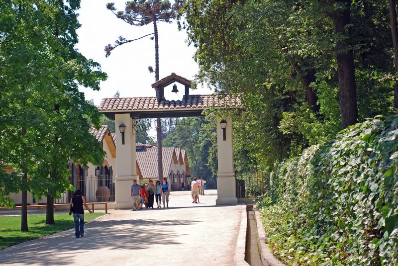 Chile - Maipo Valley - Conchy y Toro Vineyard - Entry a...