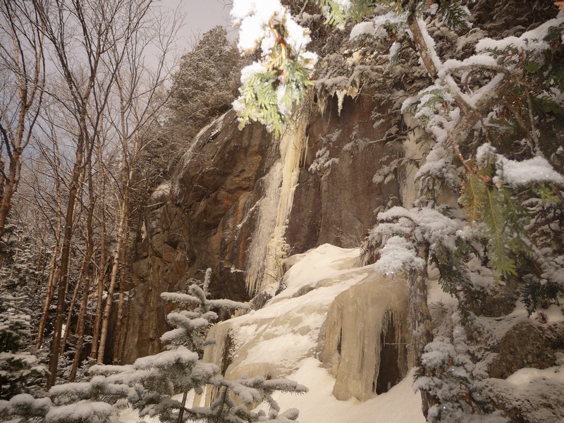 06-CLIFFS ALONG THE WAY