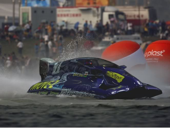 team-move-2-on- the-water