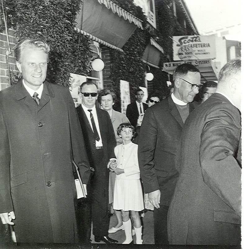 1968, April: Billy Graham Crusade, Sydney