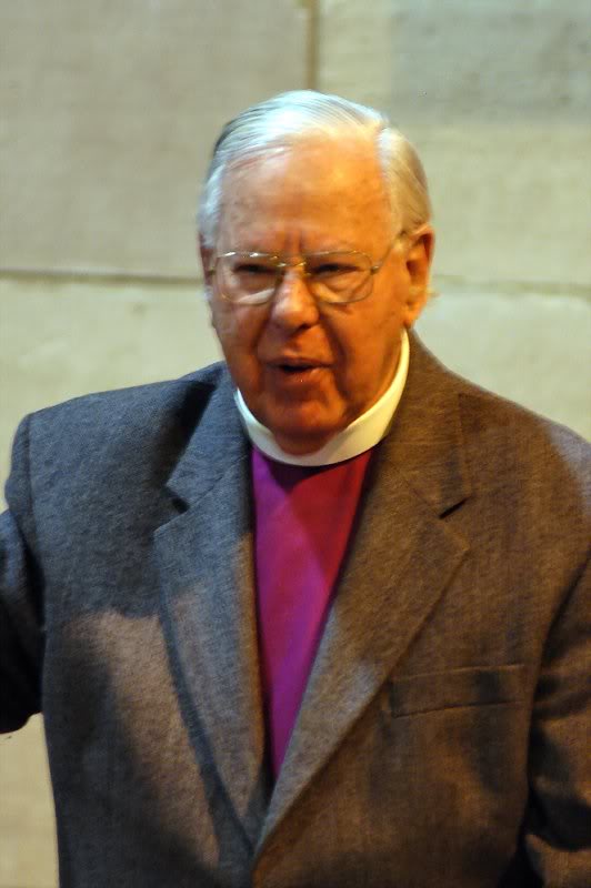 2008 Nov 1: Sir Marcus speaking at "Preach or Perish" b...