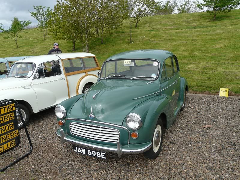 Morris Minor Saloon