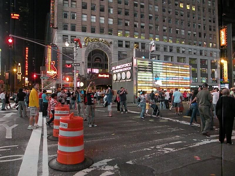 DSCN9776-lookin g West at 43rd and Broadway. Recruitment...