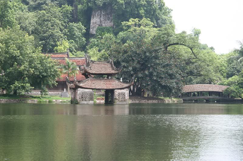 Chua Thay (Ha Tay, now part of Ha Noi)