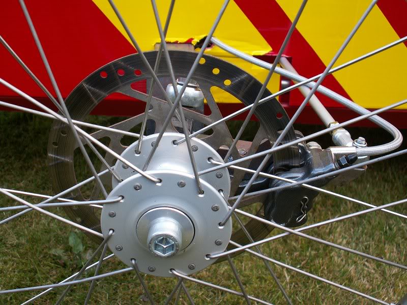 Front hub and brake