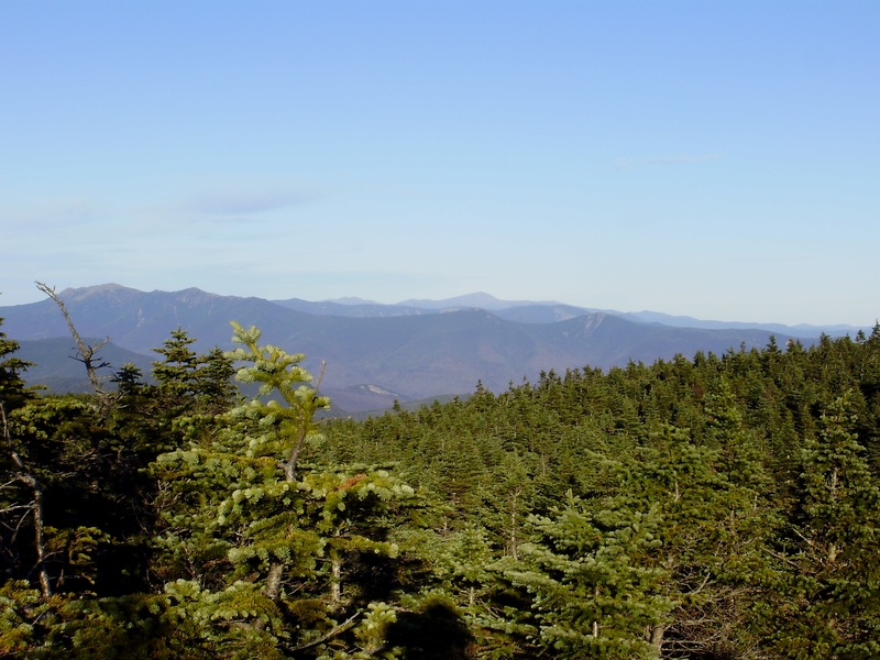 Franconia Ridge and Presidentials from upper Beaver Bro...