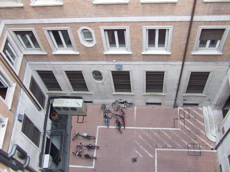 Guardando gi� dal Palazzo delle Assicurazioni Generali