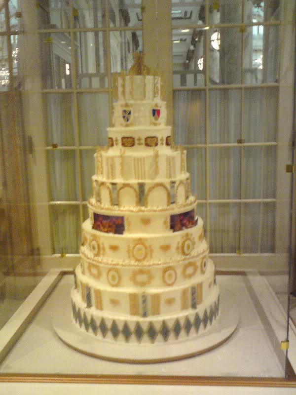 The hotel's birthdaycake!