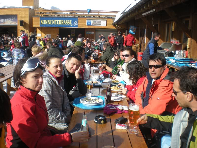 se vede bine doamna cu sticla? :))))