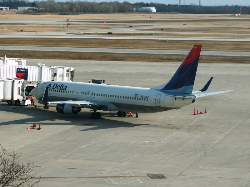 Delta Airlines Boeing 737-800 at the gate