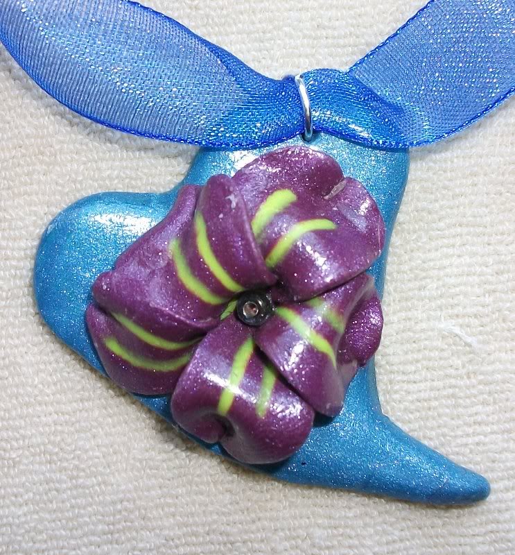 heart - pandantiv- (lungime 5 cm, latime 3.5 cm) sculpe...