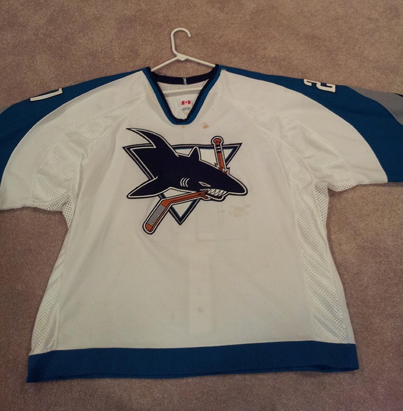 03-04 Scott Parker San Jose Sharks White Set Game Worn