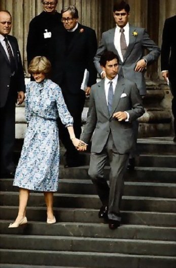 Lady Diana & Prince Charles leaving St. Paul's Catheder...