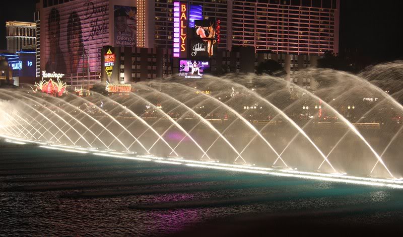 Bellagio fountain 2