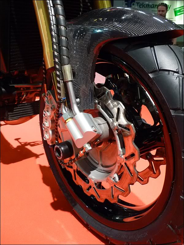 Hydraulic front wheel drive