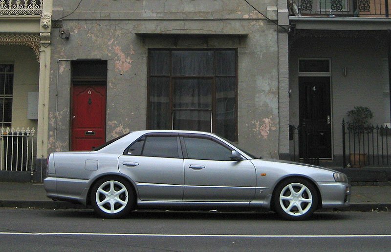 skyline_white_w heels2