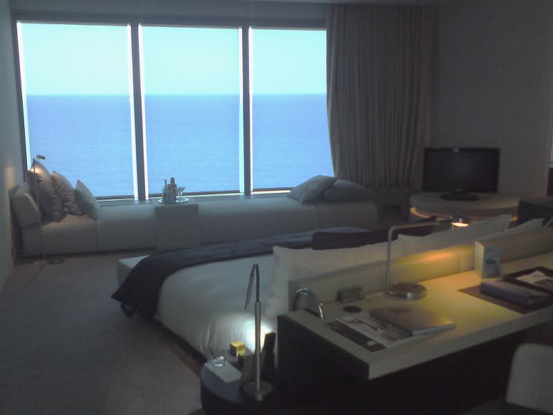 Cool Corner suite, bedroom.