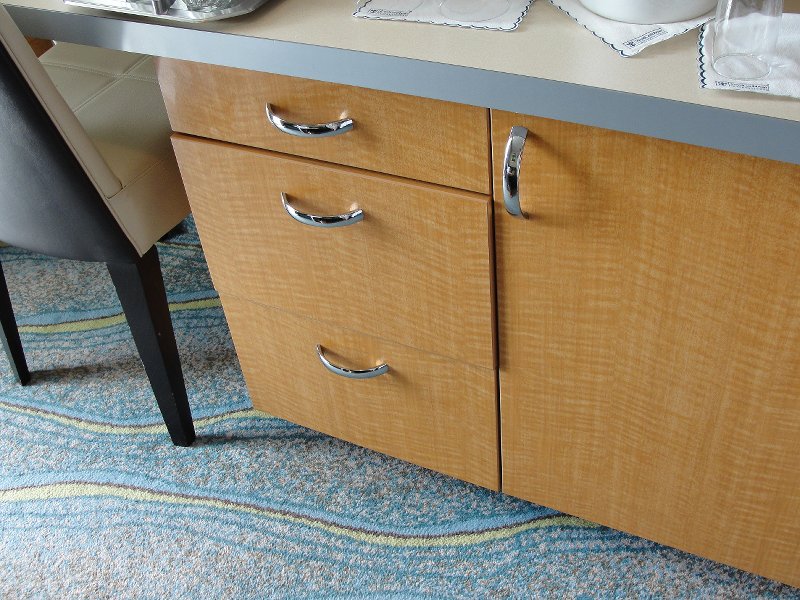 88 D1 cabin - the only drawers - top one has the haird...