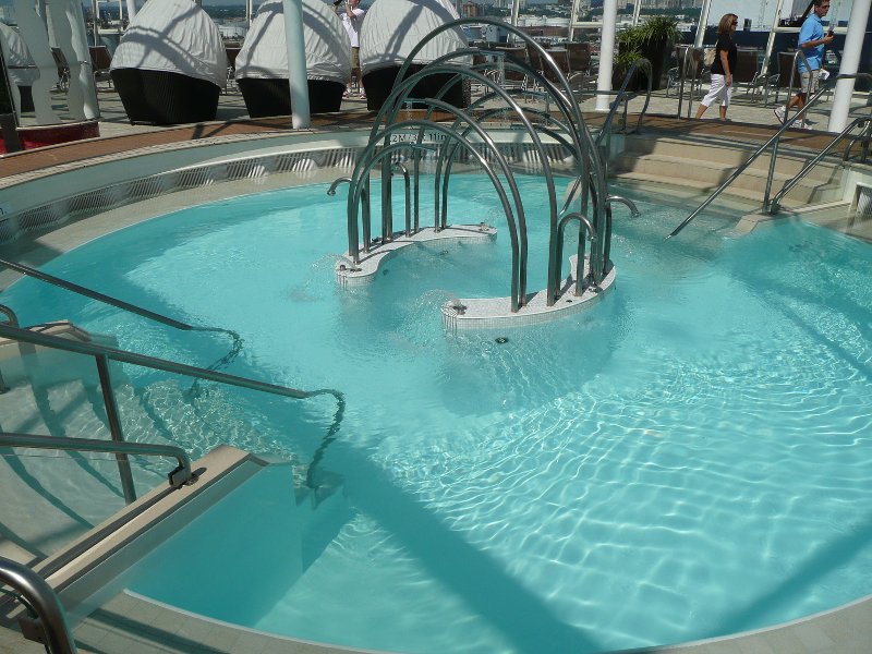 Oasis of the Seas - Solarium Pool
