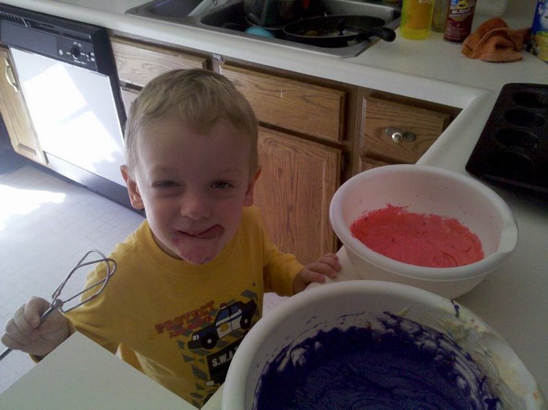 helping mommy make Anneliese's cake
