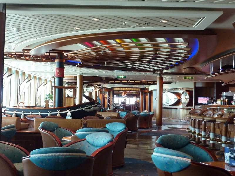 Radiance of the Seas - Schooner Bar