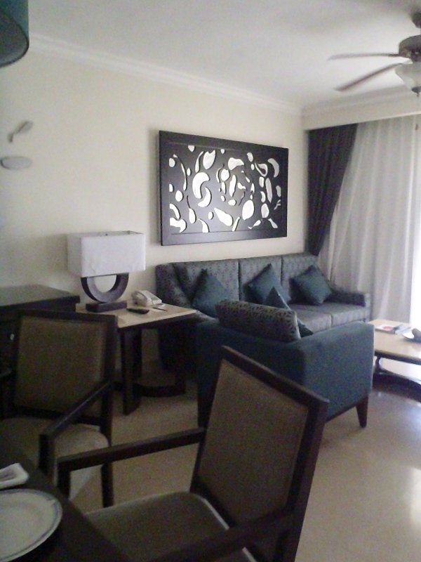 Living room Honeymoon Suite Preferred Club