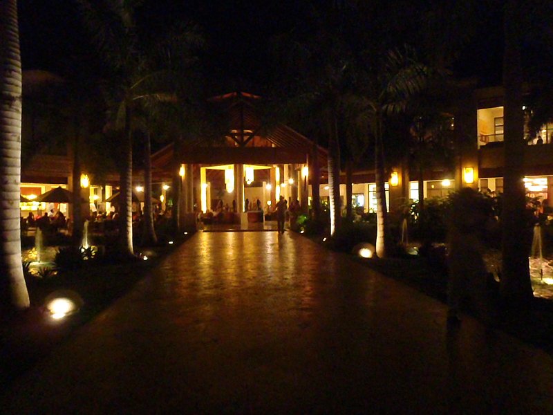 April 5th Dreams Palm Beach dinner 018