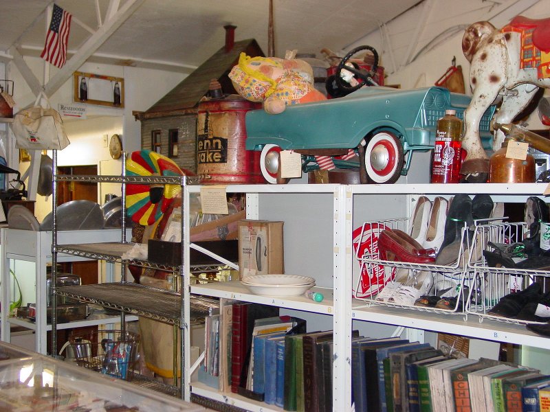 06-18-11 ROARING TWENTIES ANTIQUE CAR MUSEUM 002