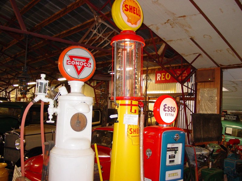 06-18-11 ROARING TWENTIES ANTIQUE CAR MUSEUM 003