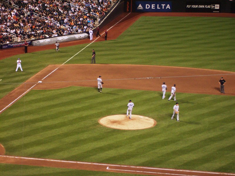 010 Citi Field Rivera pitching