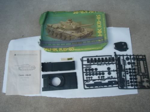 KV-85 model 1-30 scale