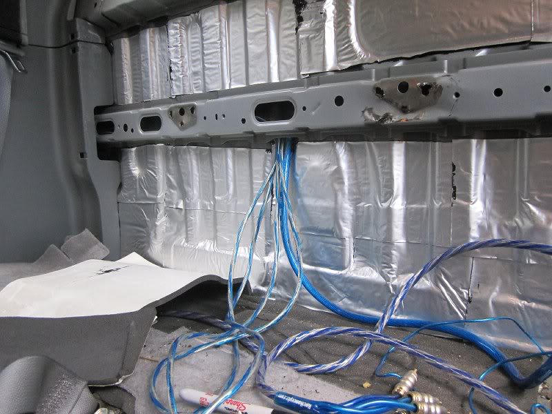 4DisassemblyWir eRoutingCloseUp