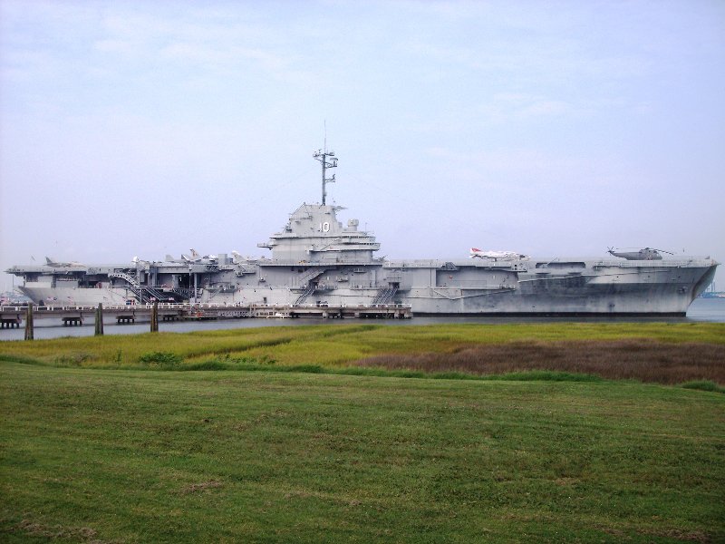 010 USS Yorktown