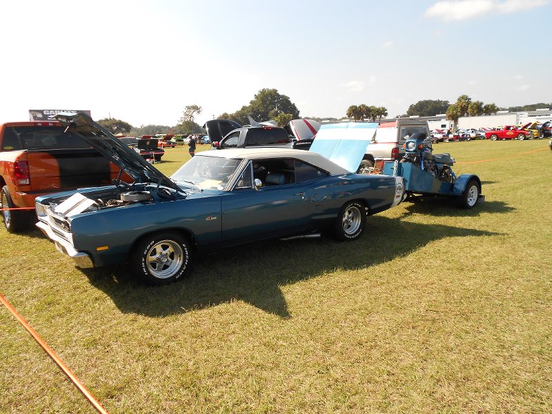 MOPARS WITH BIG DADDY 11-06-2011 006