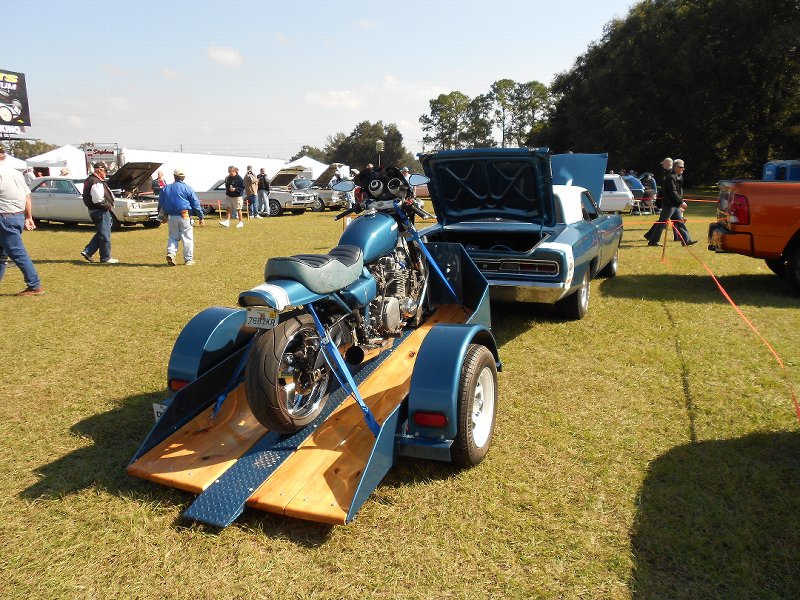 MOPARS WITH BIG DADDY 11-06-2011 009