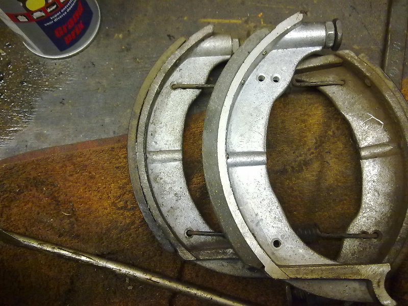 old & new break shoes