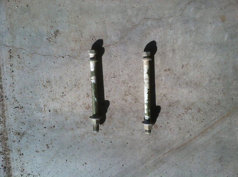 Diff Bolts