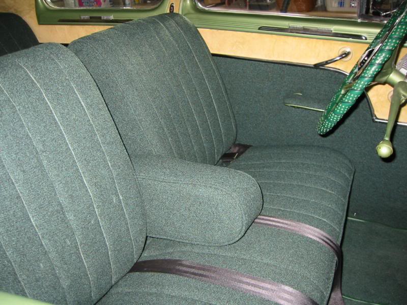 Front seat with arm rest down