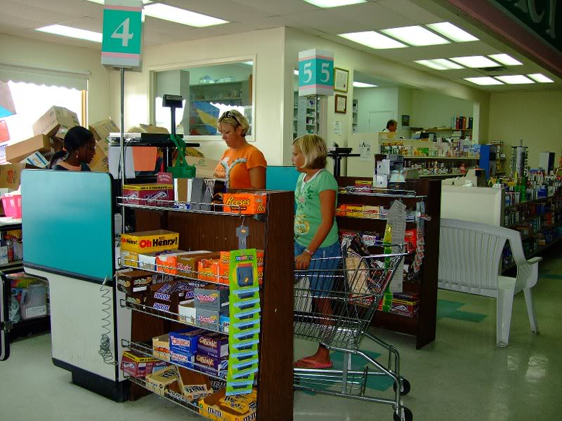 Spanish Wells Food Fair - and Pharmacy