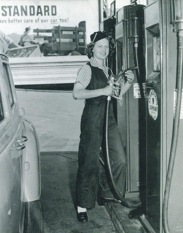 WWII Pump Girl