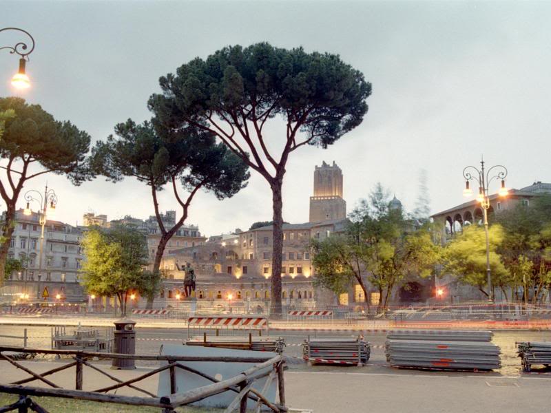 Italy - Foro Romano - Rome 16.4