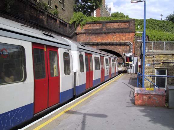 Circle Line: S. Kensington