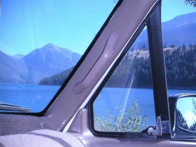 Grab Handle on RF Pillar