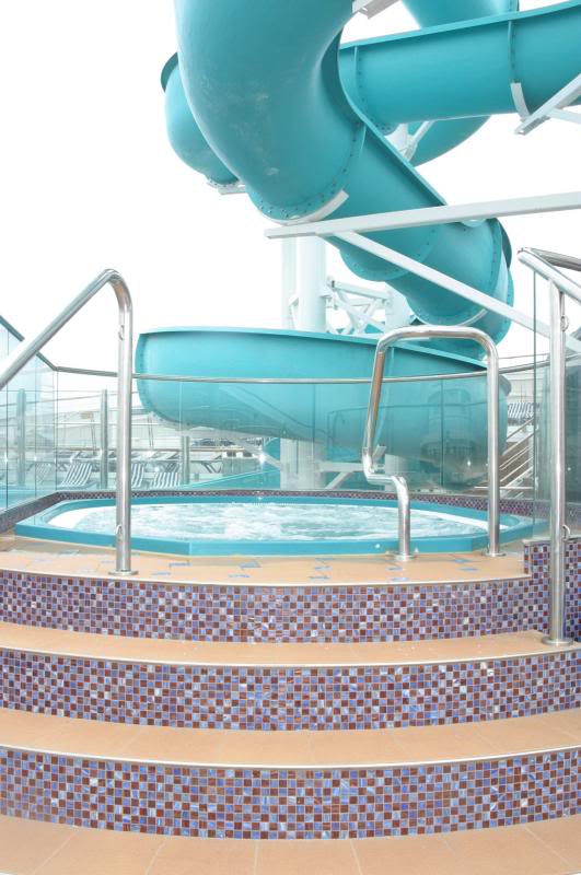 CCL Glory whirpool deck 10