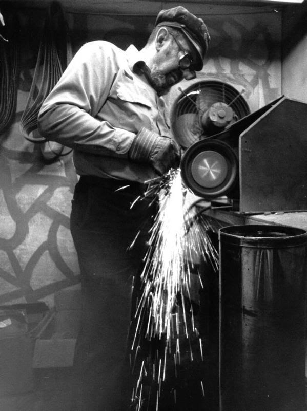 IRBI - Grinding The Blade