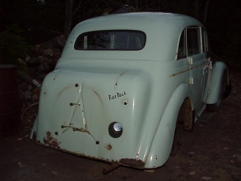 Pukkien p��ll�, purkaminen on alkanut.